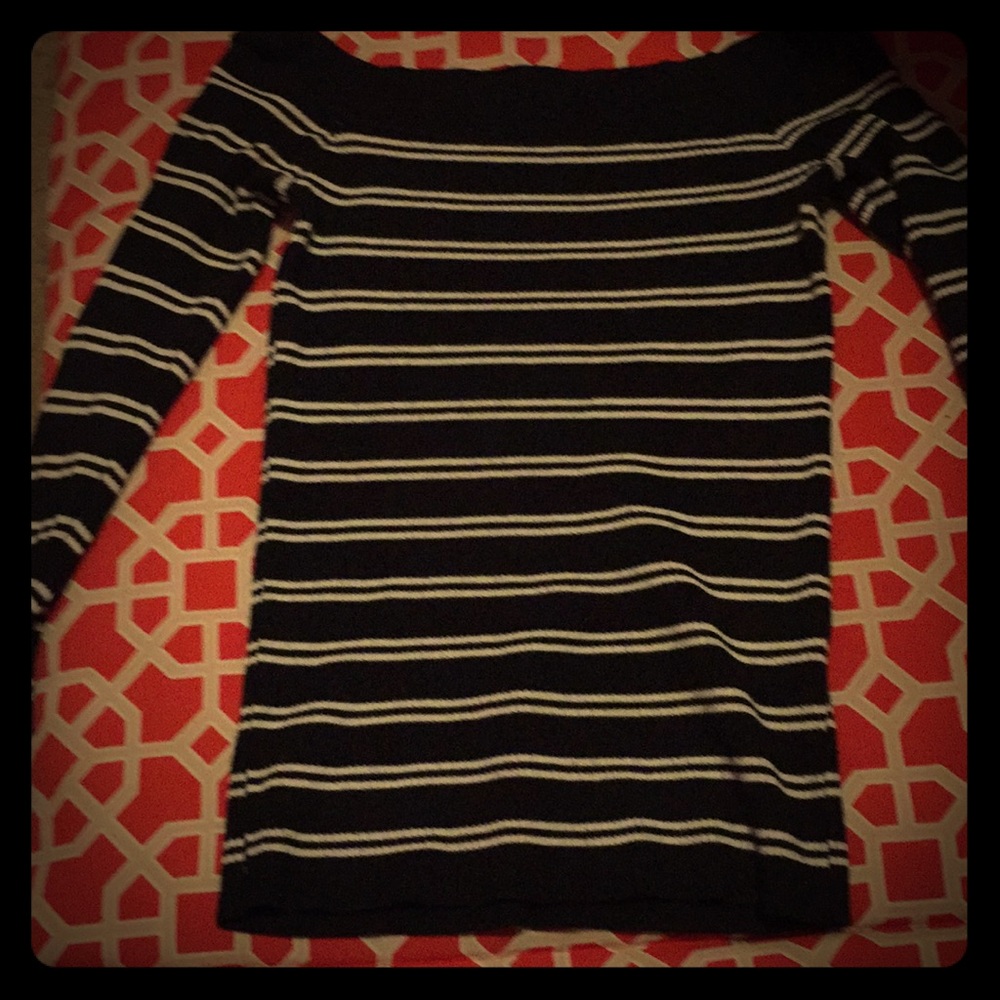 Shoulder shirt